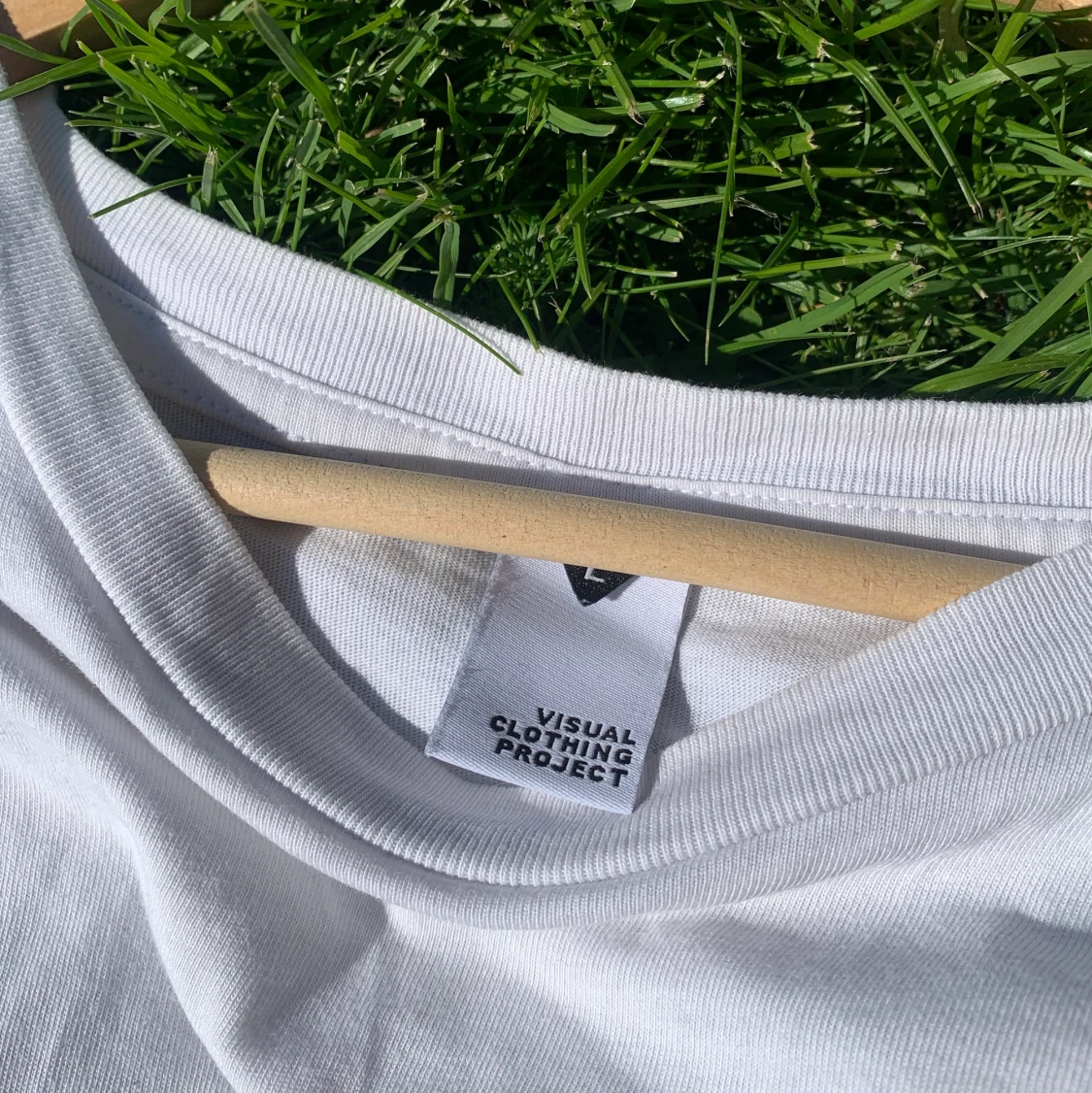 T-shirt med blommor - 91