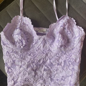 Spets linne  - Linne från newyorker men typ inye använt 