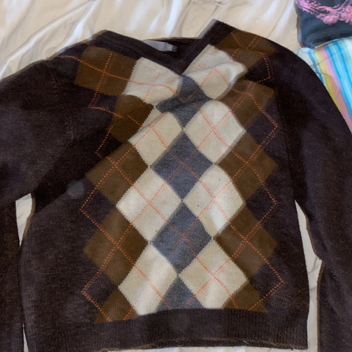 Brun tröja med rutor från Åhléns  - 90