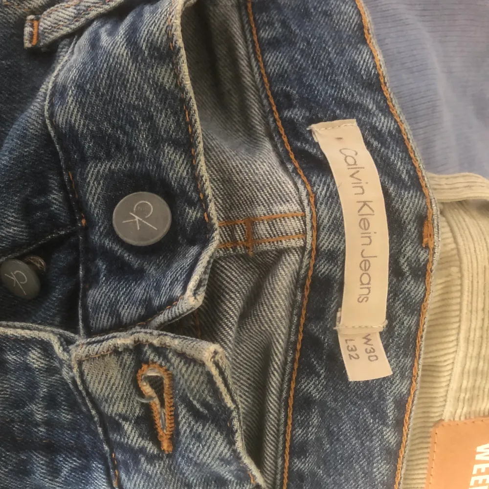 Ett par Calvin Klein jeans i sjyst kondition.. Jeans & Byxor.