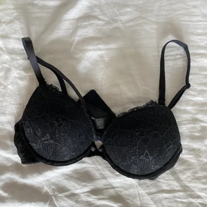 Svart bh - bh från Lindex! Aldrig använd! 70kr+frakt