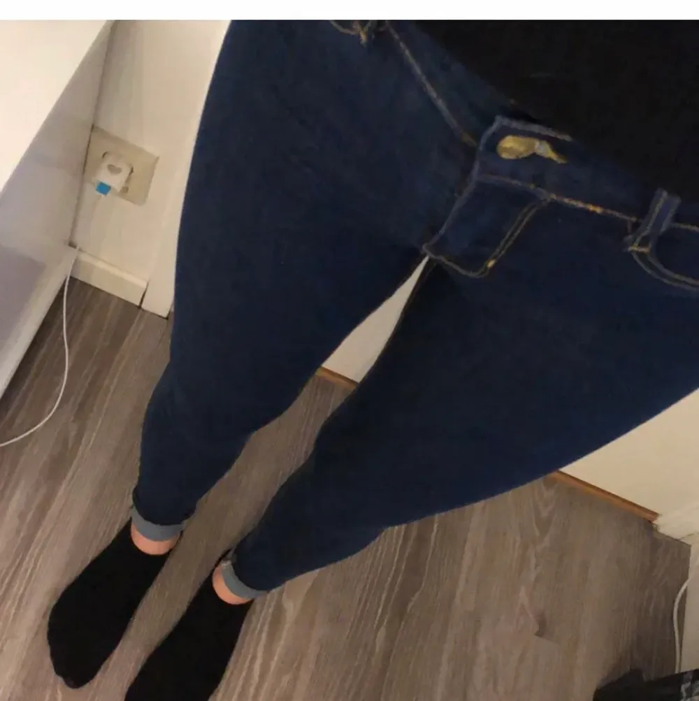 OANVÄNDA! Från bubbelroom, nypris 400kr. Jeans & Byxor.