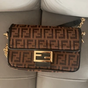 Fendi väska - Kopia fendi väska
