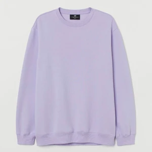 Lila Sweatshirt💜 - Jätte fin knappt använd sweatshirt💜 storlek M köpt från herr avdelningen💜