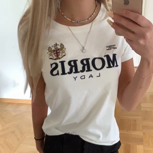 Morris t-shirt strl xs  - 💙fin Morris t-shirt, använd några gånger men fortfarande i väldigt fint skick! Säljes p.g.a kommer ej till användning.                           💕skriv vid frågor 