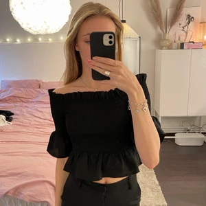 Blus - Super fin blus från ginatricot. Använd max 3 gånger! 💕