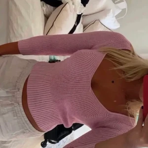 Stickad tröja  - Lånad bild!! Nyskick🤩 köpare står för frakt💓