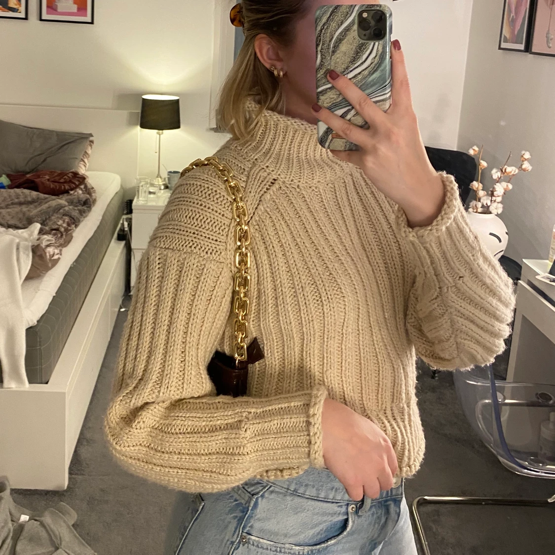 Beige stickad tröja 