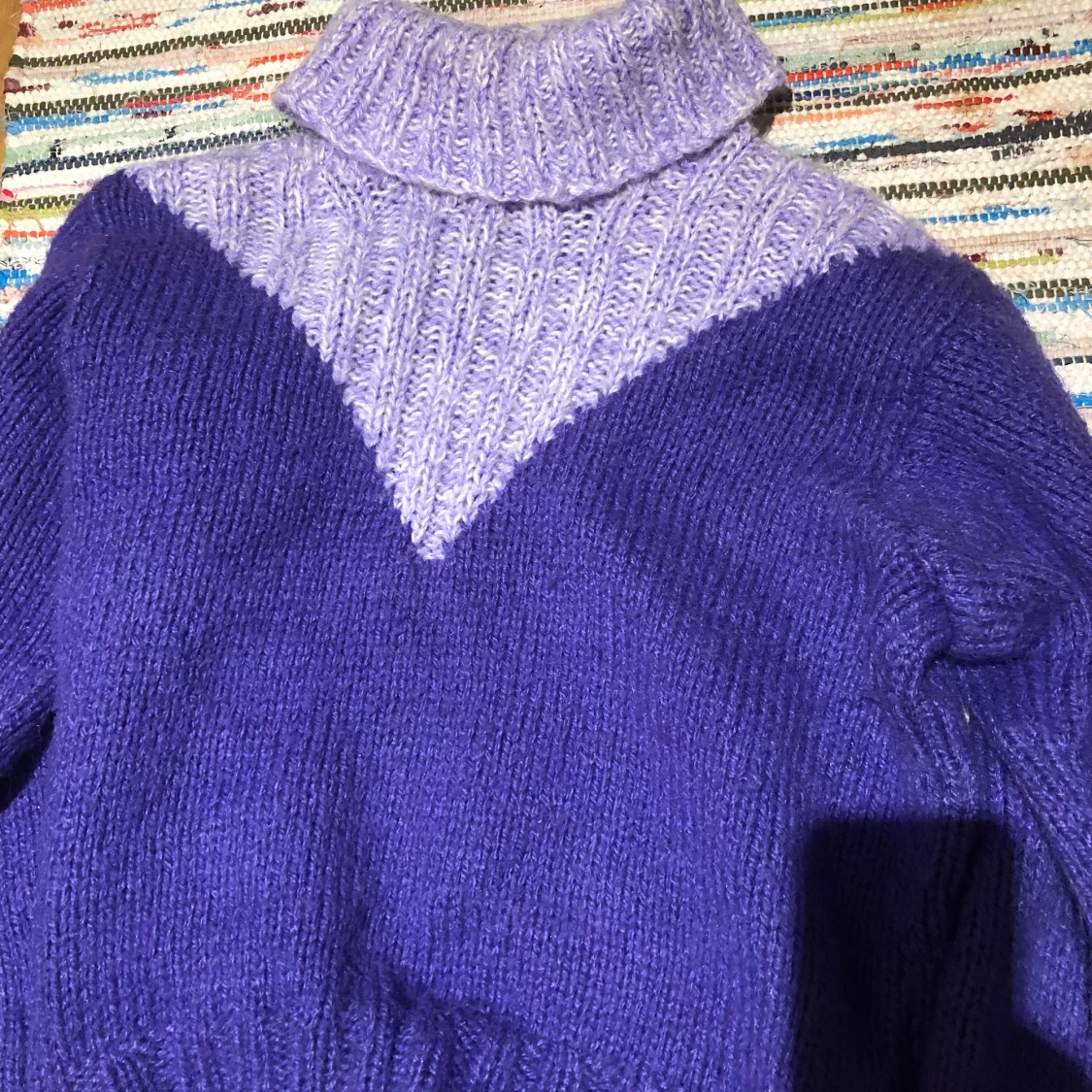 Lila stickad tröja - 90