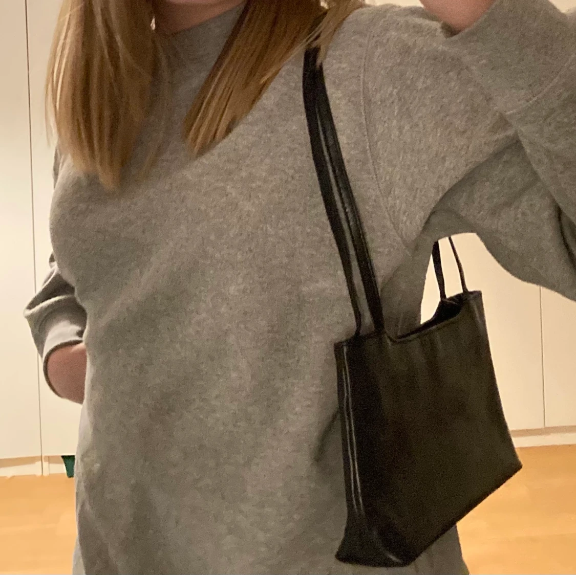 Svart axelväska  - 91