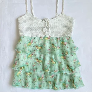 Topp - Supersöt topp! Passar xs och s.