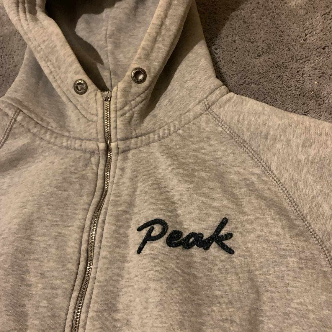 Peak zip hoodie - 90
