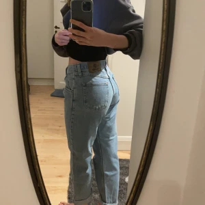 Wrangler jeans  - Jeans med raka ben, medelhög midja. 