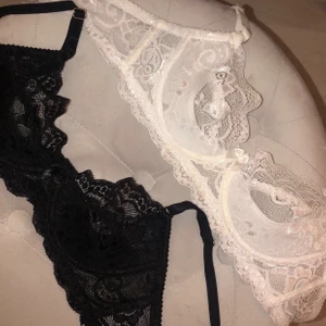 Braletter - två jättefina braletter från shein, den svarta är oanvänd den vita är använd enstaka gång <3