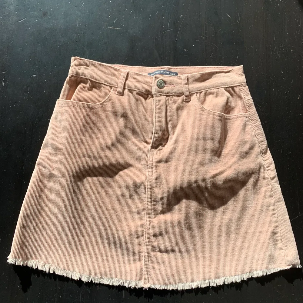 Rare Brandy Melville kjol, knappt använd! . Kjolar.