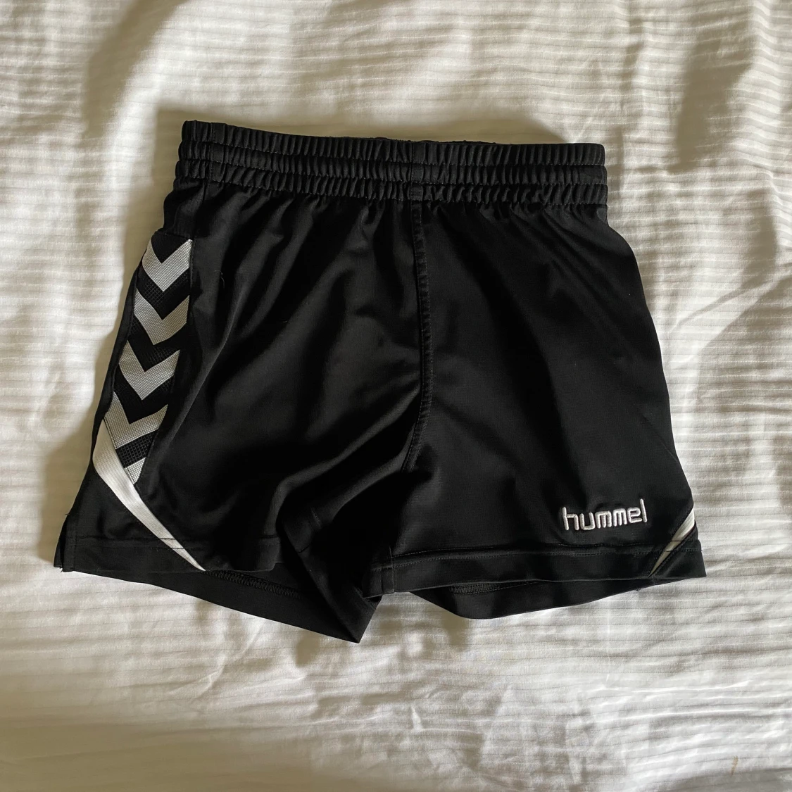 Svarta hummel shorts