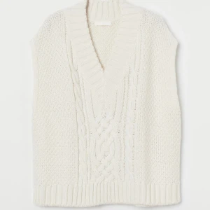 Stickad väst från HM - Säljer denna stickade väst från HM i storlek XS! Den är i mycket bra skick. Köparen står för frakten💓💓