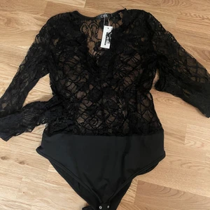 spets topp - Helt oanvänd spets body 