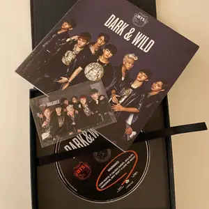Dark & Wild BTS Album, gott som nytt! Pc & skiva ingår. Hör av dig om du har frågor eller är intresserad💓