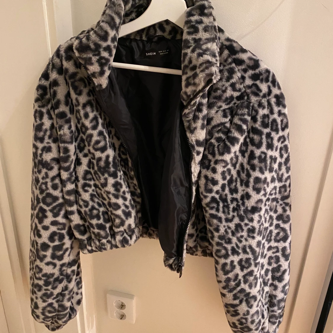 Leopard pälsjacka  - 90