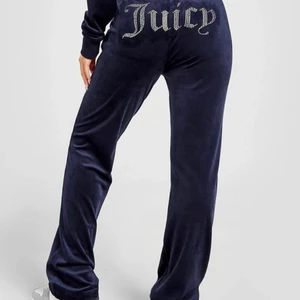 Juicy Couture  - Använda fåtal gånger, nyskick. Alla stenar är kvar💖