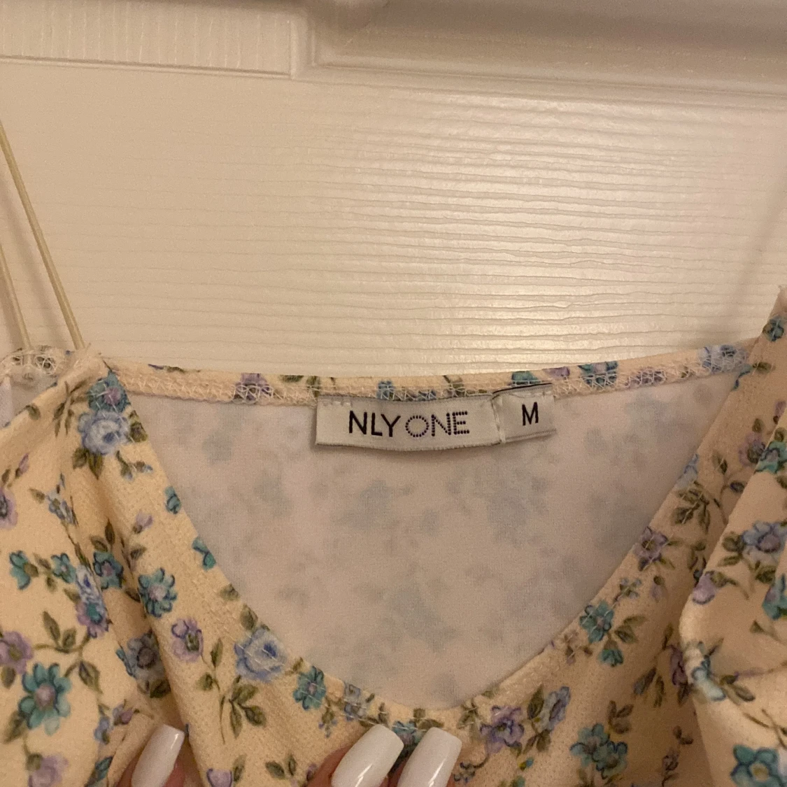 Figursydd tajt klänning - 91