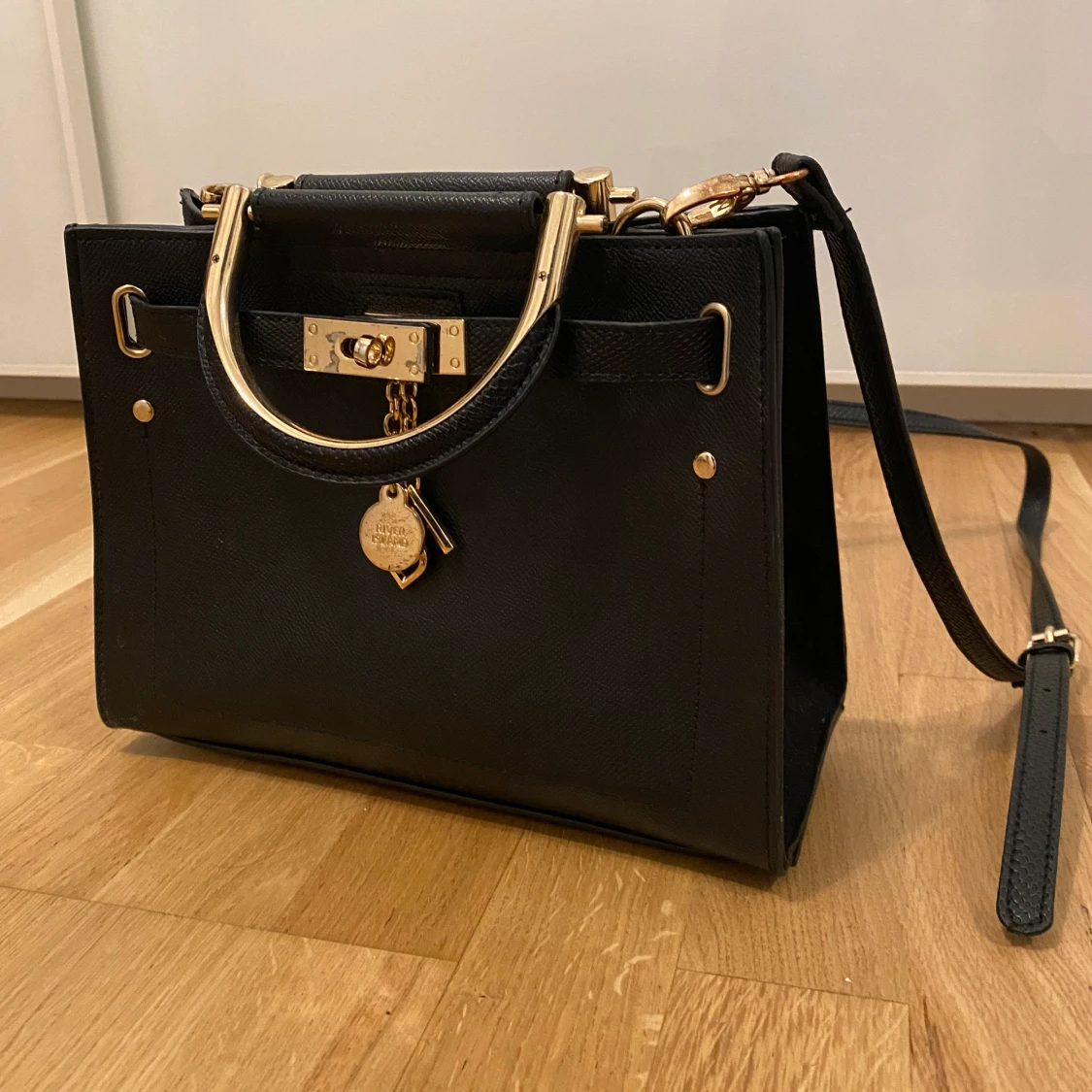 River Island väska - 90