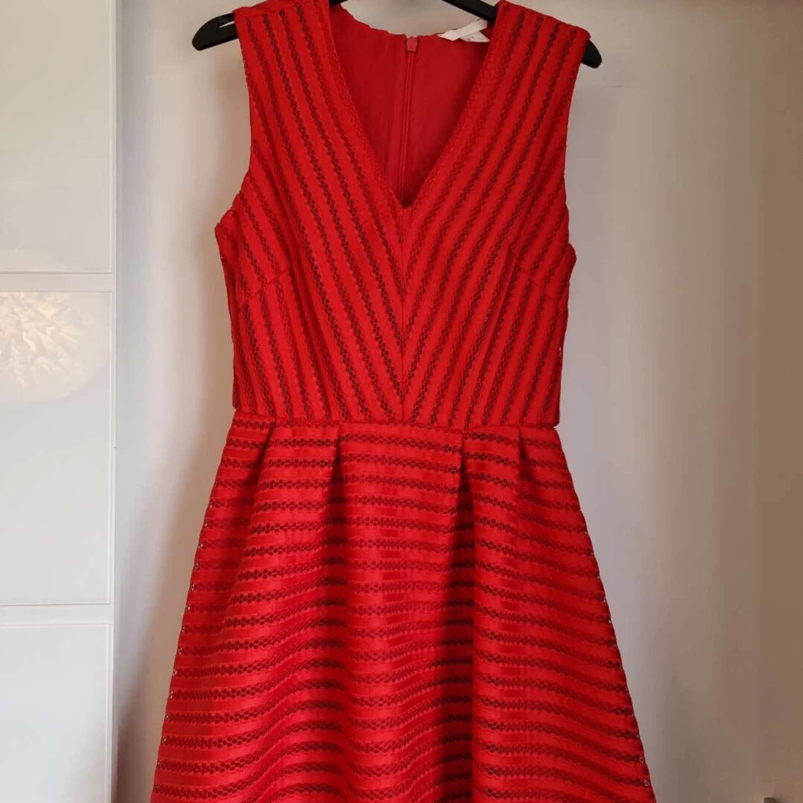 Röd klänning storlek 38