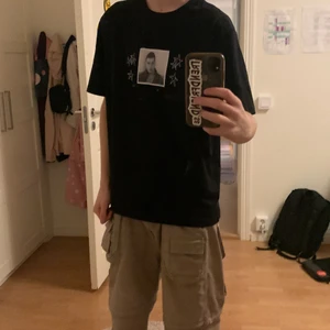 Yung lean scandinavian tour t-shirt  - Säljer denna feta limited edition yung lean t-shirt från hans senaste tour. Den är i perfekt skick och storlek M. Säljs för 350