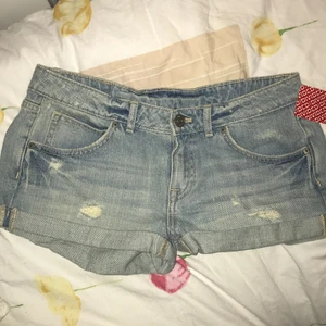 Sommar shorts  - Ett helt nya sommar shorts som har kvar prislappen 