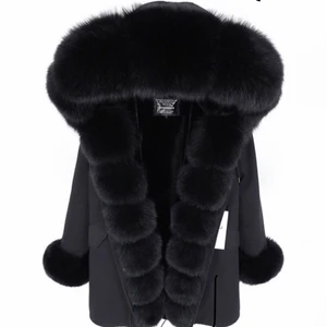 Höst/Vinter Parka jacka med fur - En superfin varm jacka till vintern. Det är äkta rävpäls på alla delar med päls på jackan, och all päls går att ta bort om man vill de. Jackan är fodrad med tjock päls inuti jackan så man lär inte frysa.  Passar en xs-m. Hör gärna av er för fler bilder. 