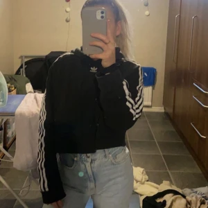 Adidas tröja  - Adidas tröja storlek M