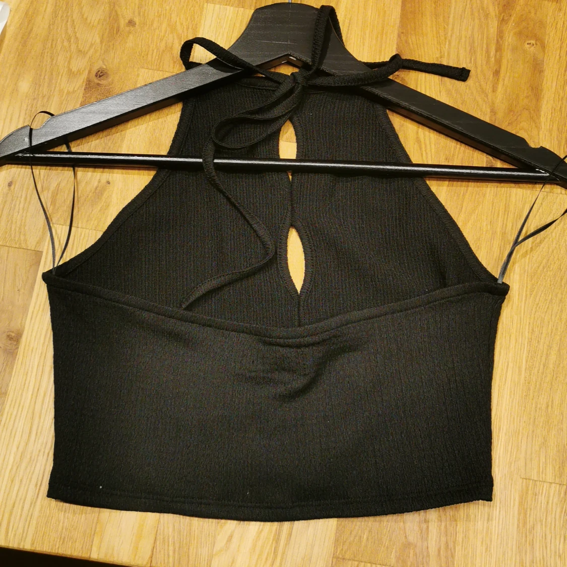 Halterneck cutout top - 91