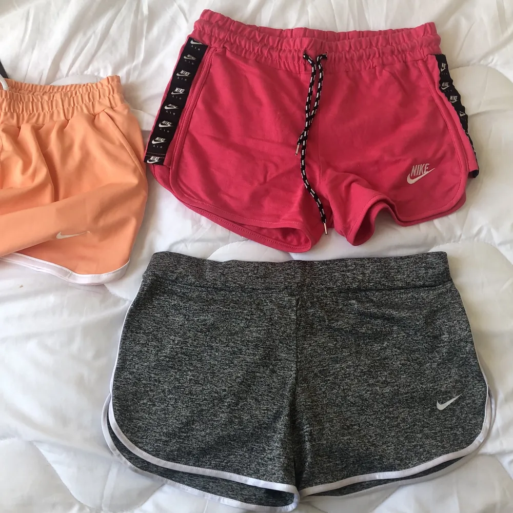Säljer lite olika Nike shorts, skriv vid frågor❤️. Shorts.