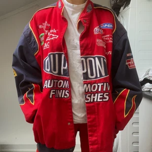 F1 jacka - Intressekoll på denna fina F1-jacka. Köpt second hand i New York, knappt använd! 