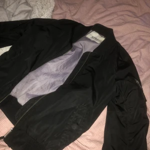 Bomber jacka - Fint skick!