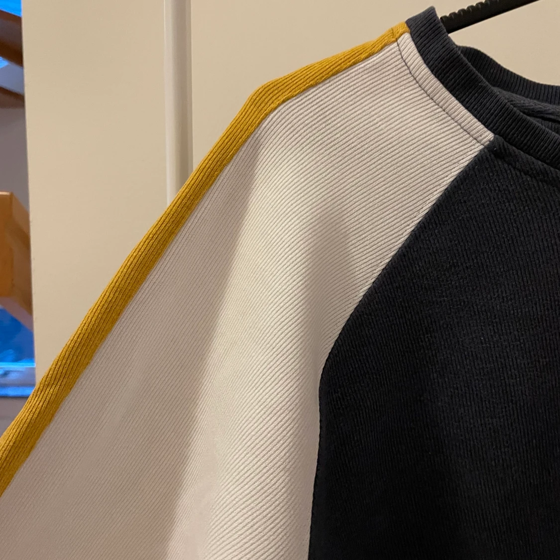 Långärmad tröja💙🤍💛 - 91