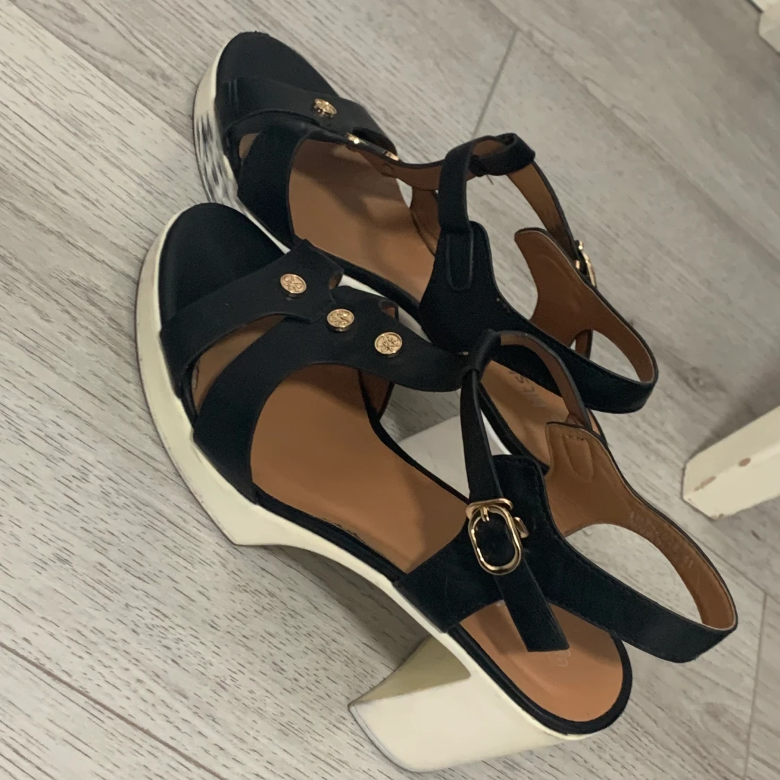 Klackskor/sandaler 1-41, 2-40, 3-39