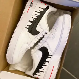 Ännu ett par klara. De är speciel Designade till en kund. Vill du ha din egen Customs AF1 så hör av dig på instagram Drippies 2.0