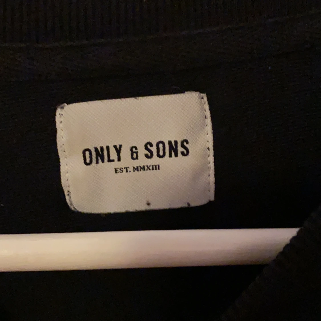 Svart sweatshirt - 90