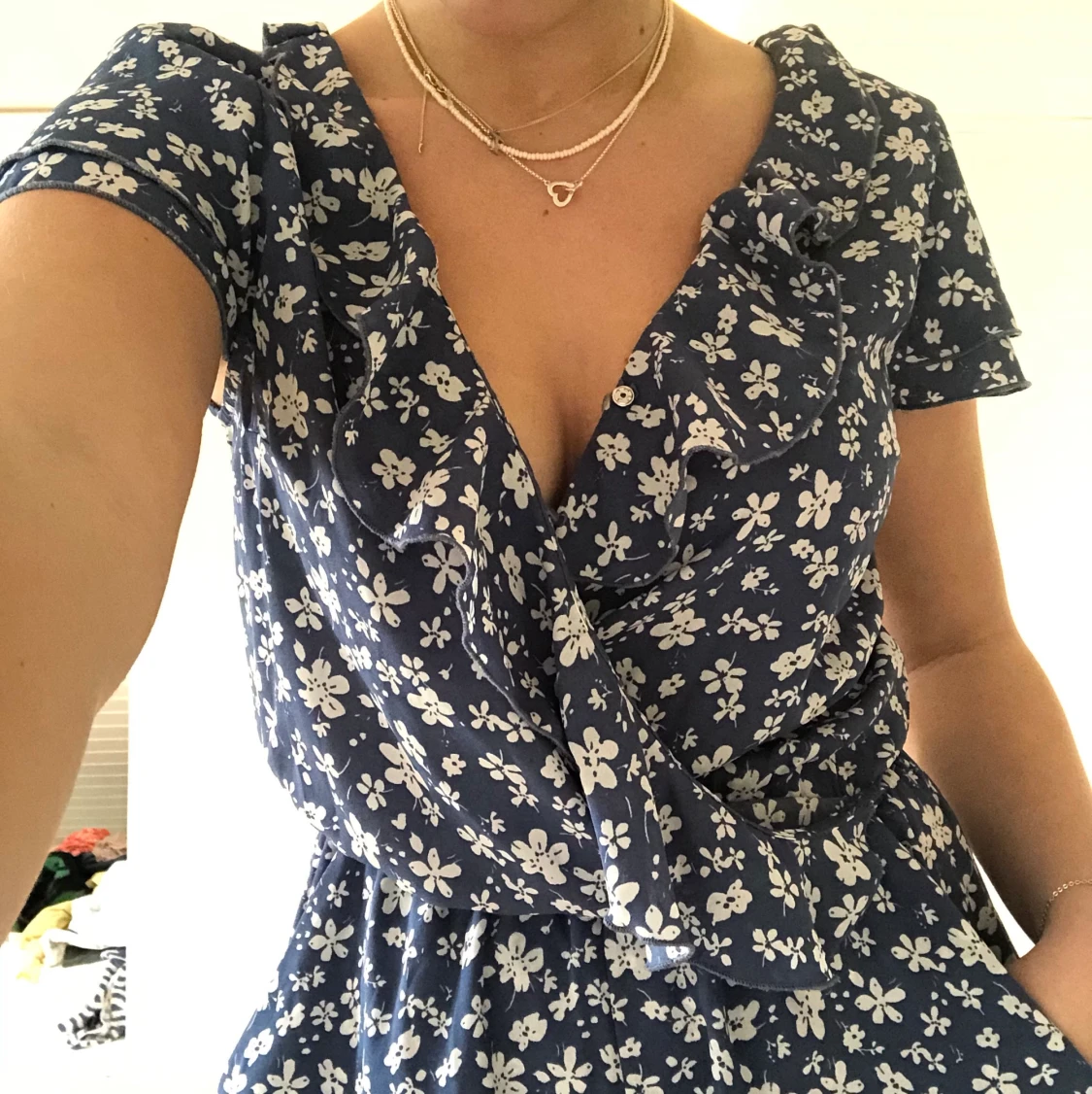 En vit/blåblommig byxdress💐 - 90