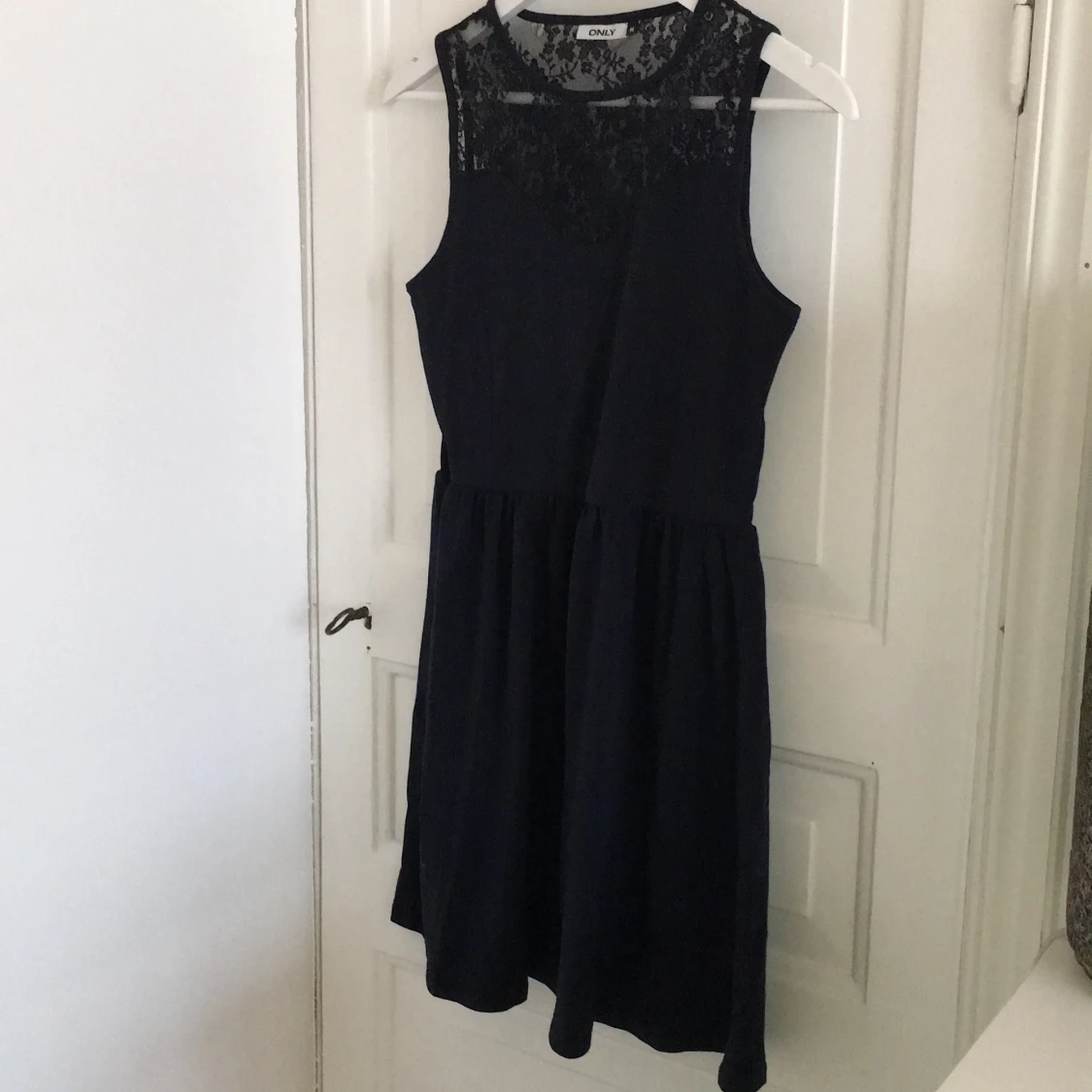 Only mörkblå klänning - 90
