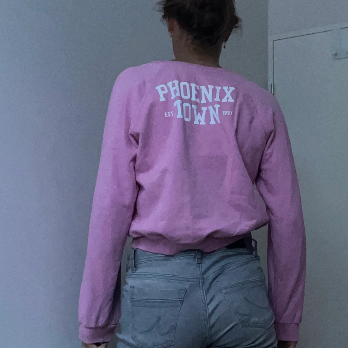 Rosa sweatshirt med text. - 90