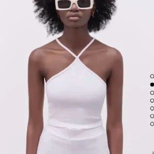 Linne - Säljer de populära linne ifrån Zara. Storlek M men passar även S 🤍använd max 1 gånger