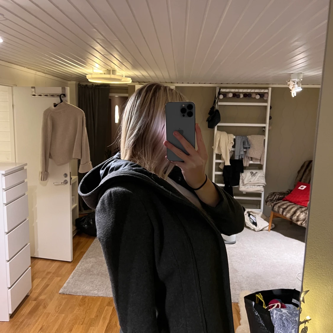 Mörkgrå kappa - 90