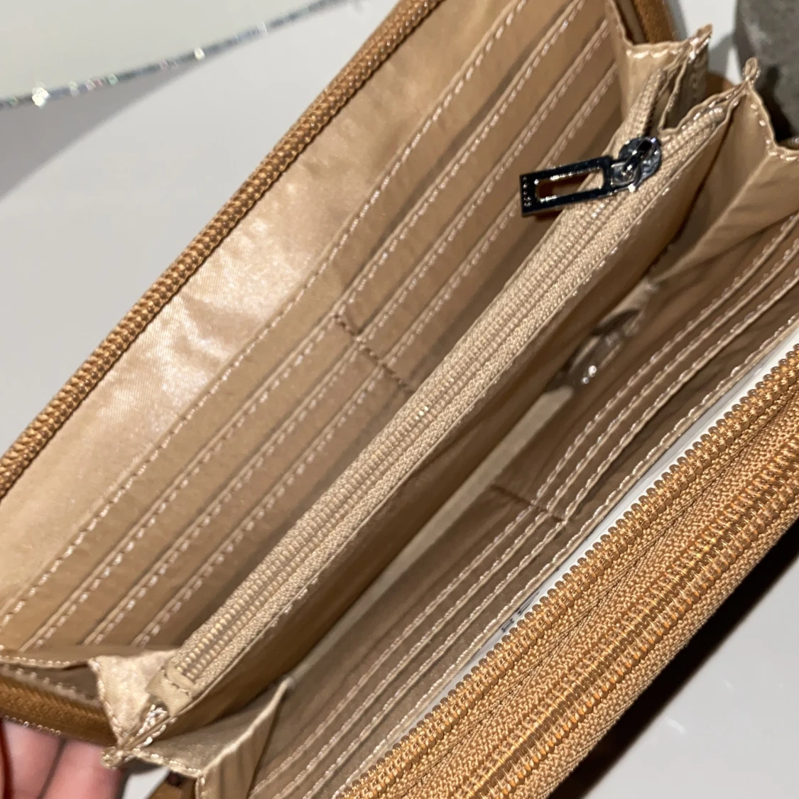 Guess plånbok  - 90