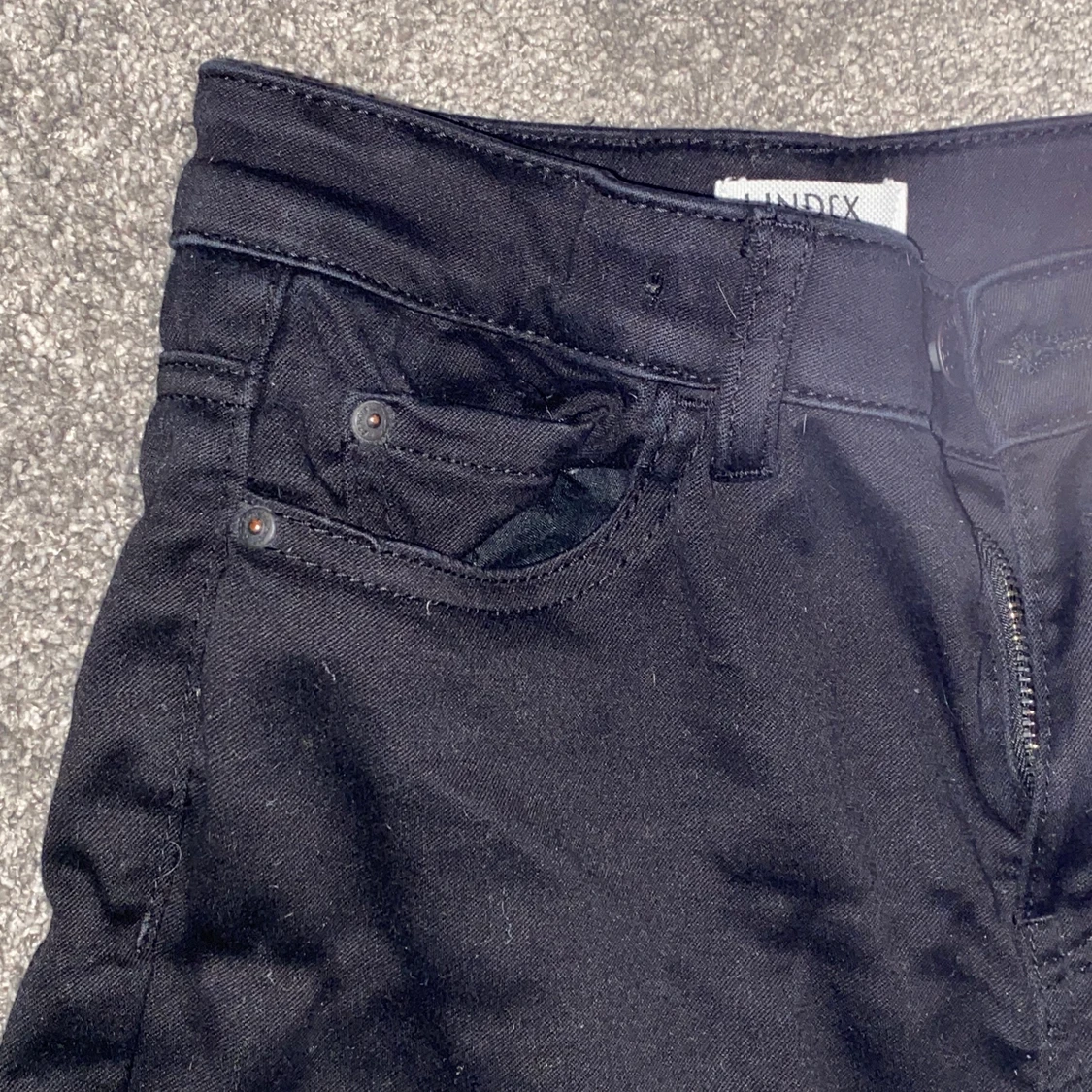 Säljer utsvängda jeans! - 90