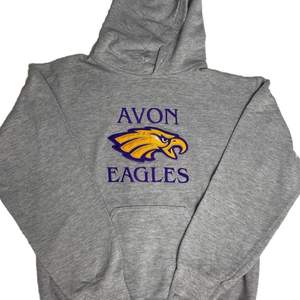 Avon Eagles hoodie i färgen grå är en vintage hoodie. Hoodien är i storlek M. Bud från 200kr