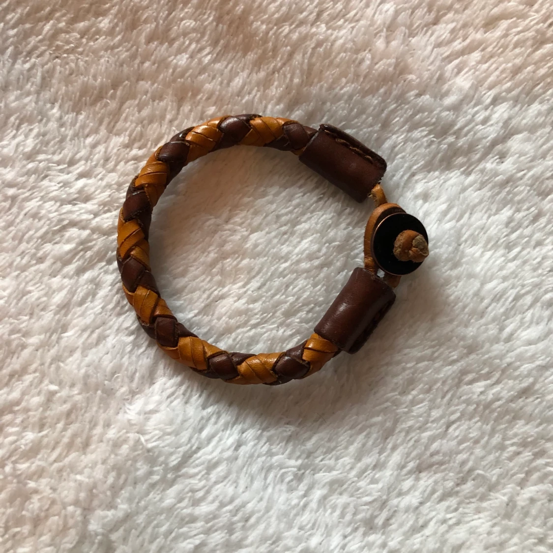 Läderarmband med flätat mönster - 90