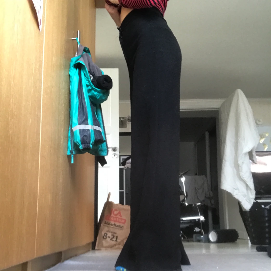 Svarta kostymbyxor från H&M - 90